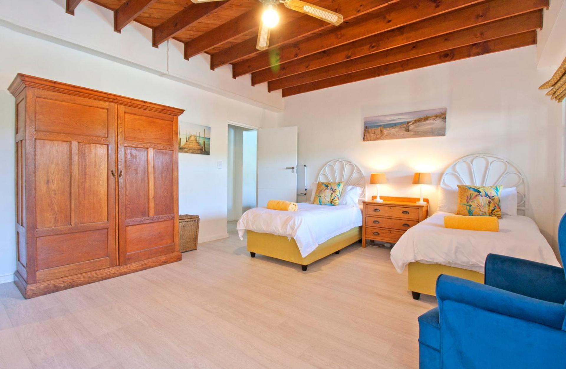 Atlantic Dream Beachfront Villa สคาร์โบโร ภายนอก รูปภาพ